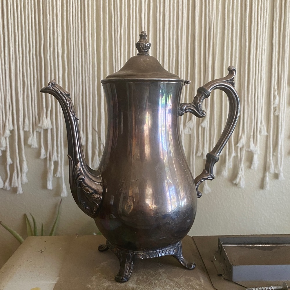 Vintage WM Rogers 800 Teapot/coffee pot, silver plated